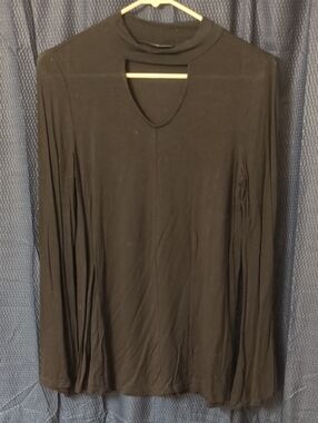 Apt. 9 Black Long-Sleeve Keyhole Mock Neck Top
